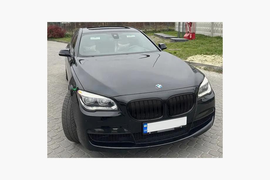 BMW 1 Series F20/F21 2011-2019 M-Look Kidney Grilles (2015-2019, Matte Black) Image