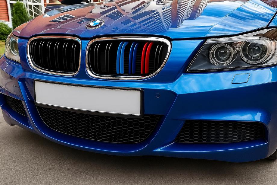 BMW 3 Series E90/E91 2005-2011 Kidney Grilles M-Look (for E-90/91 2008-2011, M-Color with Chrome Trim) Image