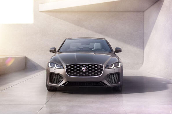 Jaguar XF (X260): review of a high-class stylish sedan