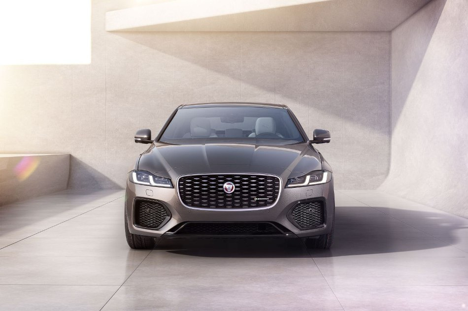 Jaguar XF (X260): review of a high-class stylish sedan