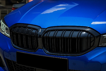 BMW 3 Series G20/G21 2018- Kidney Grilles M-Look (2022+, Gloss Black) photo 1