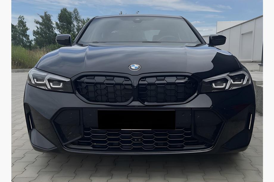 BMW 3 Series G20/G21 2018- Diamond Black Kidney Grilles (2022+, black surround) Image