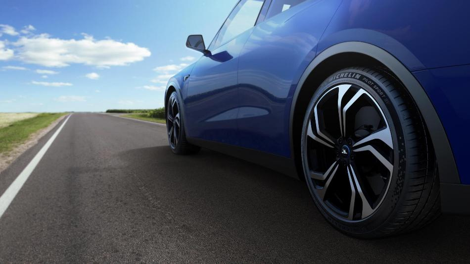 Low-profile tires: style versus comfort?