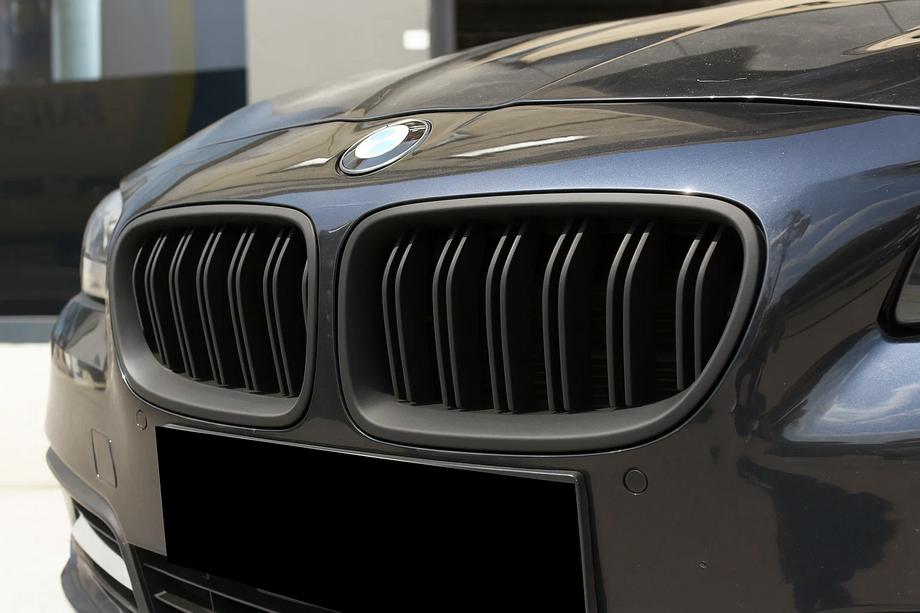 BMW 5 Series F10/F11 2010–2016 Kidneys M-Look (black matte) Image