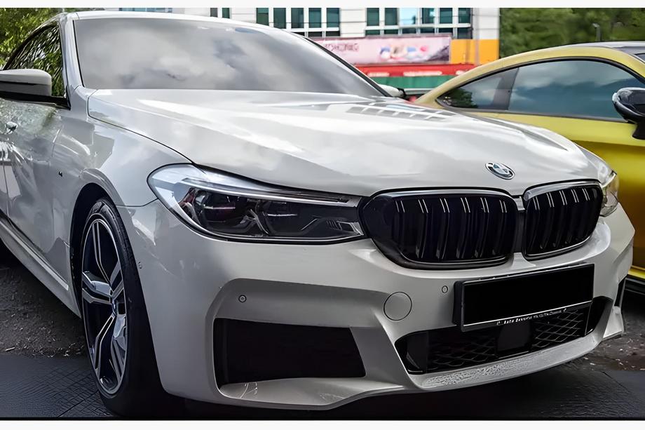 BMW 6 Series G32 2017- Kidney Grilles M-Look (2017-2020, Gloss Black) Image