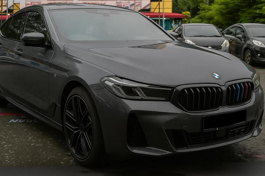 BMW 6 Series G32 2017- M-Look Kidney Grilles (2020-2023, M-Color) Image