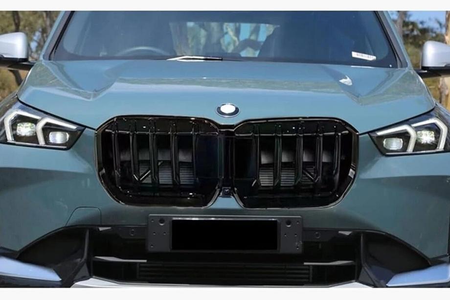 BMW X1/iX1 (U11) 2022- Kidney Grilles 1 Bar (matte black) Image