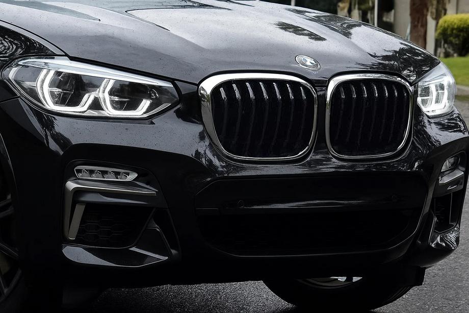 BMW X3 G01 2018- Kidney Grilles 1 Bar (2018-2021, Gloss Black with Chrome Trim) Image