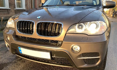 BMW X5 E70 2007-2013 Kidneys M-Look (Gloss Black with Chrome Trim) photo 1