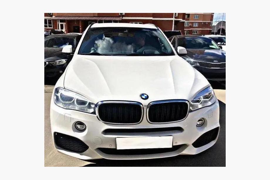BMW X6 F16 2014-2019 Kidneys M-Look (Gloss Black with Chrome Trim) Image