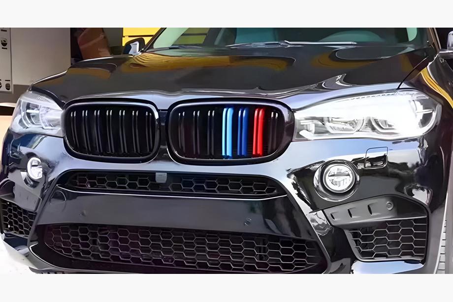 BMW X5 F15 2013-2018 Kidney Grilles M-Look (M-Color) Image