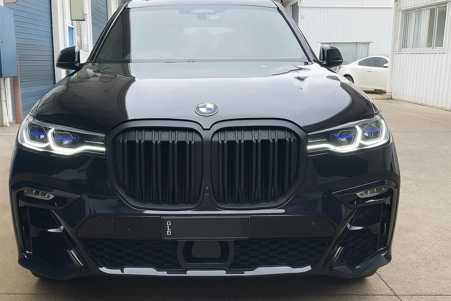 BMW X7 G07 2019- Kidney Grilles M-Look (2019-2022, Matte Black) Image