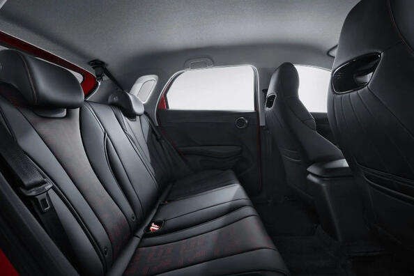 BYD e2 electric hatchback review Photo 6