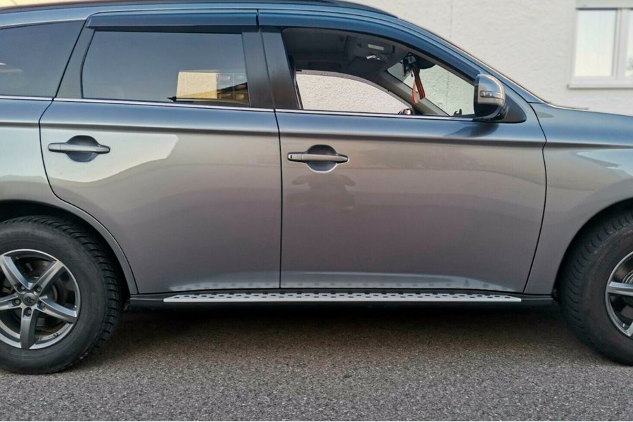 Mitsubishi Outlander 2012-2021 Side Steps OEM V1 (2 pcs, Aluminum) Image