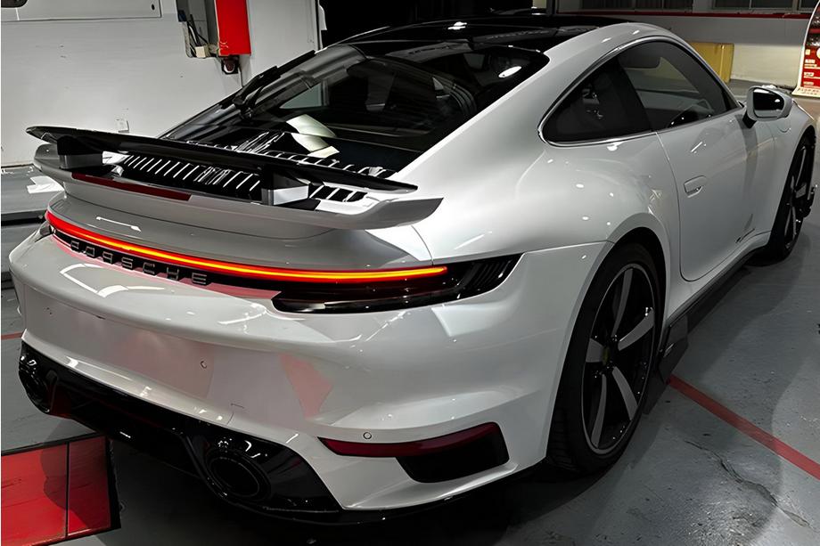 Porsche 911 (992) 2018– Tail Lights (Smoke Black) Image