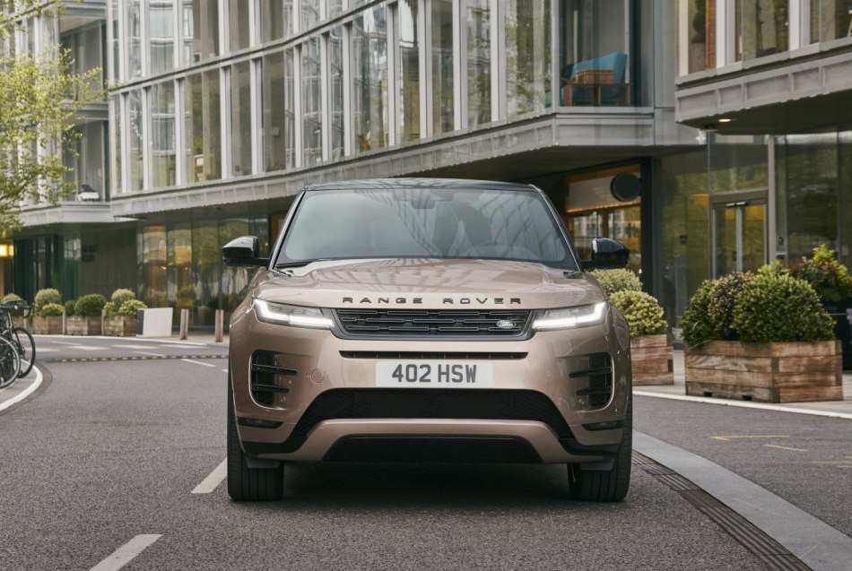 Range Rover Evoque II Review: Style and Technology in Harmony