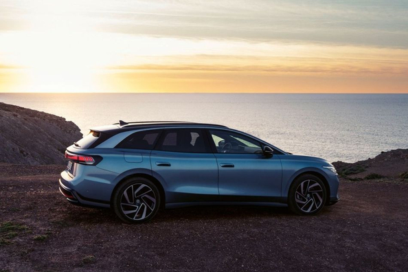 Volkswagen ID.7 Tourer Review: An Electric Station Wagon for Long Trips