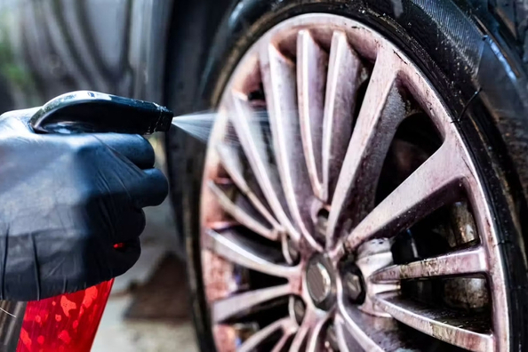 How to clean brake dust from discs?