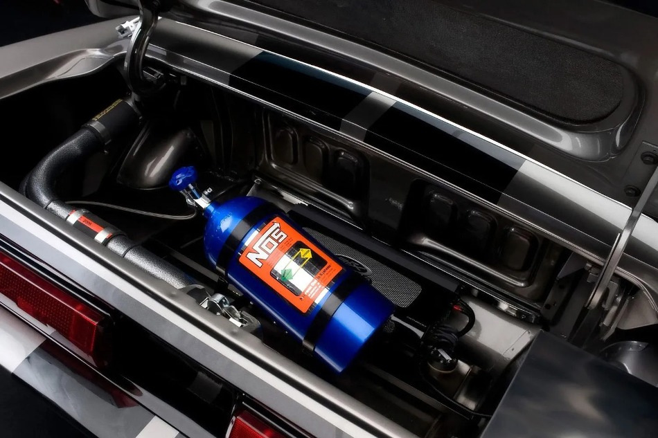 What is nitrous oxide in a car: pros and cons