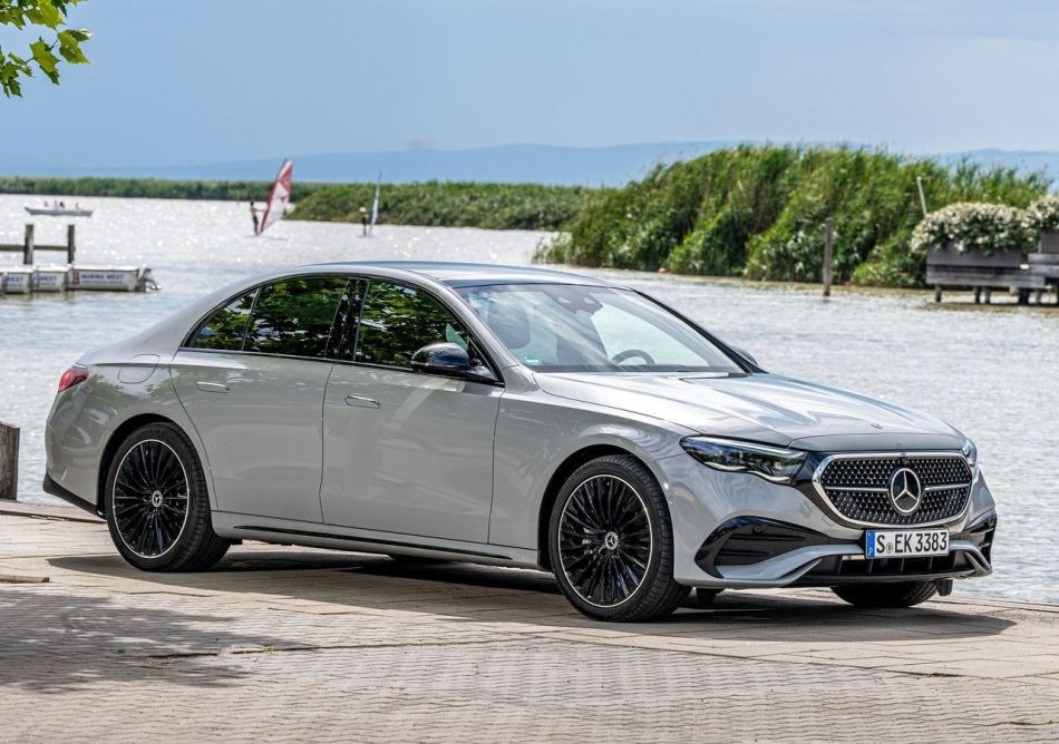 What is a business class car?