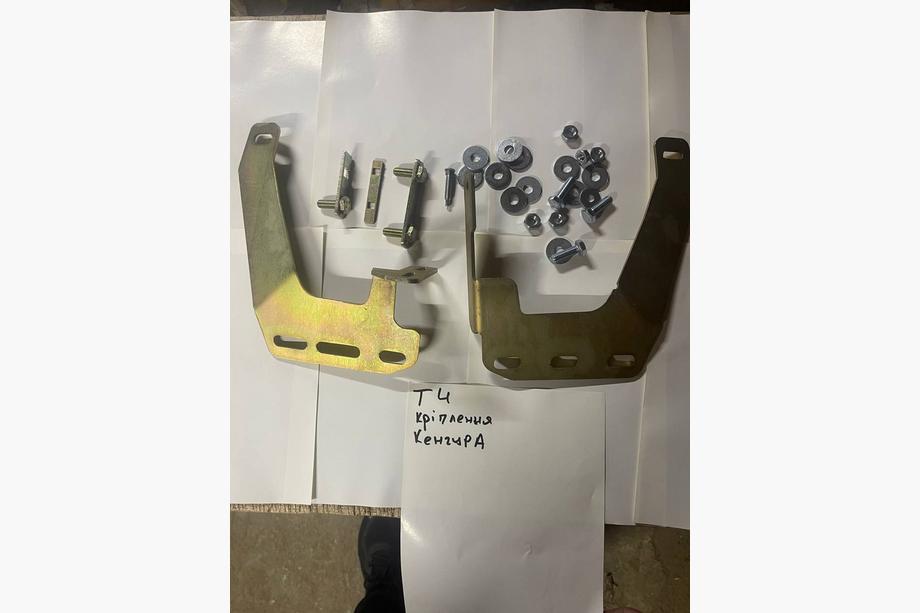 Volkswagen T4 Transporter 1990-2003 Bull bar mounting kit with bolts Image