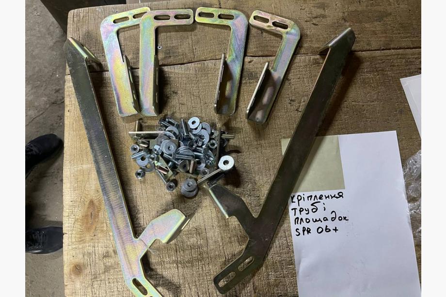 Mercedes Sprinter W906 2006–2018 Mounting Brackets for Side Steps B3/C2 Image