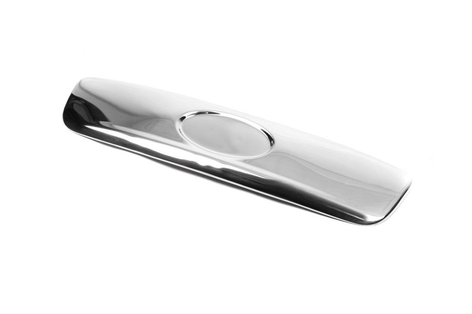 Hyundai Getz 2002- Chrome trim above license plate (2006↗, stainless steel) Image