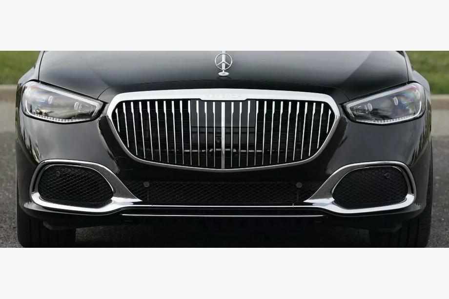 Mercedes S-сlass W223 2020- Front Grille Maybach Image