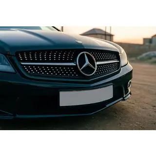 Front Grille Diamond Black (2008-2011)