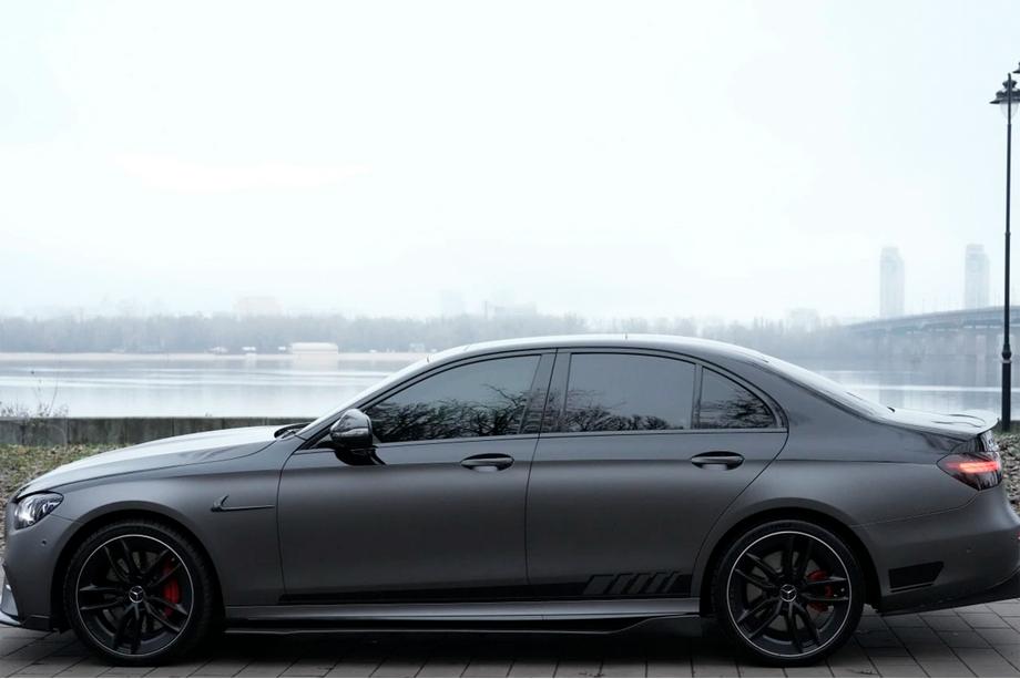 Mercedes E-class W213 2016-2023 Side Skirts (2016-2019, Carbon) Image