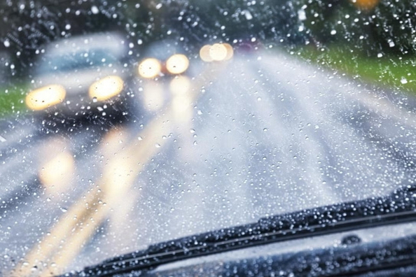 How to avoid accidents in the rain: 5 practical tips