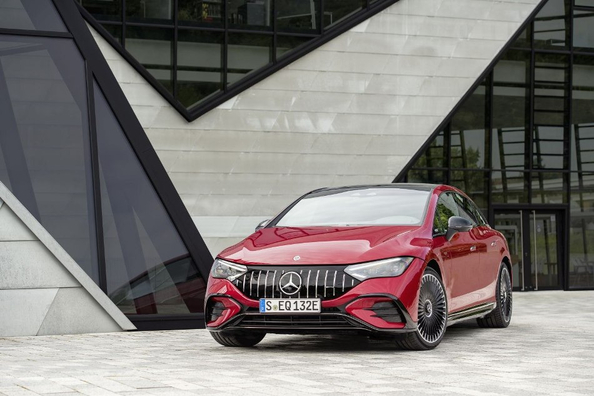 Review of the Mercedes-Benz EQE AMG electric sedan (V295)