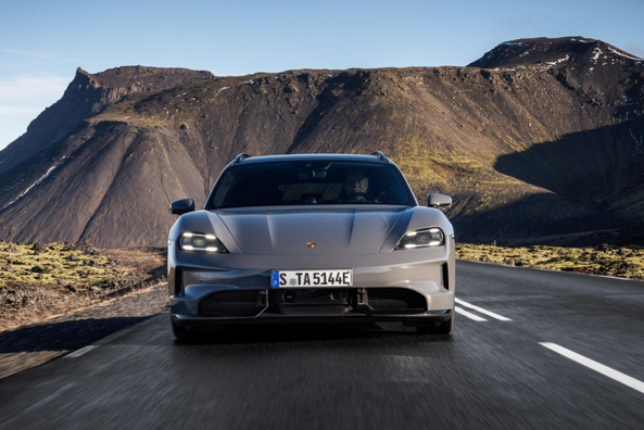 Porsche Taycan Sport Turismo 2025 Review