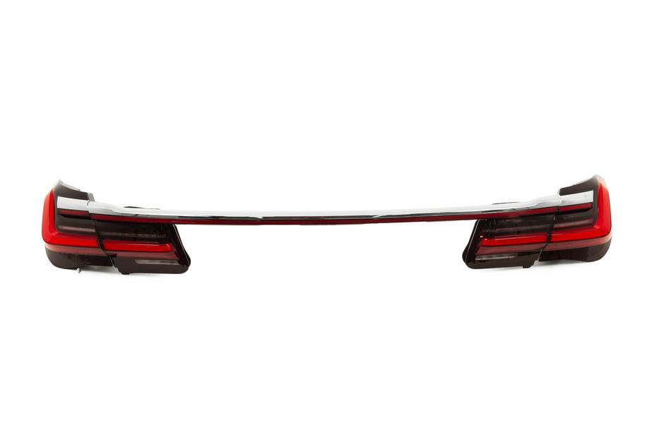 BMW 7 Series F01/F02 2008-2015 Facelift conversion kit to G12 M760 (without replacing trunk lid and rear fenders) Photo 12