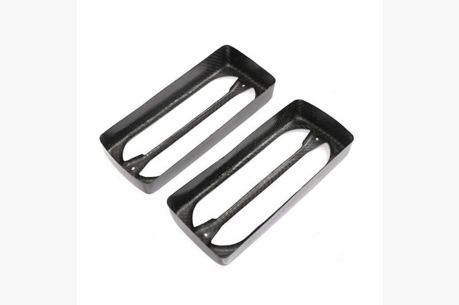 Mercedes G class W463 1990-2018 Tail Light Covers (Dry Carbon) Photo 5