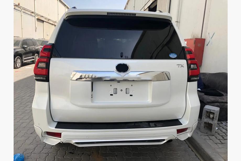 Toyota Land Cruiser Prado 150 2009-2023 Rear TRD diffuser trim, 3-piece (for 2017+) Image
