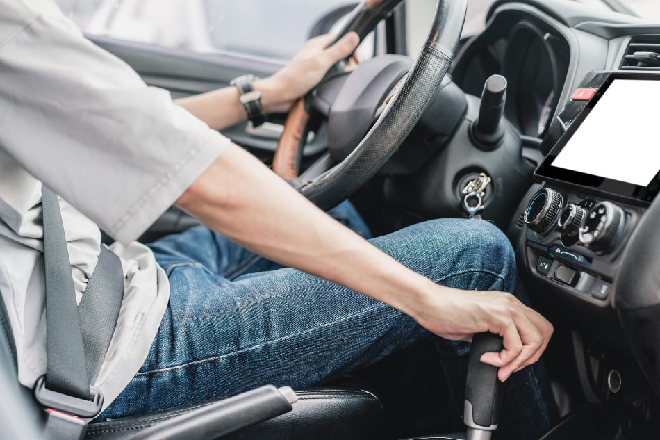How does driving style affect a car’s fuel consumption?