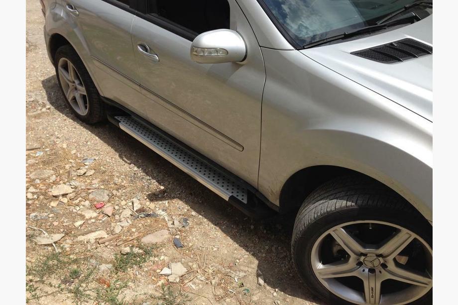 Mercedes ML W164 2005-2011 Side Steps Allmond Grey (2 pcs, Aluminum) Photo 4