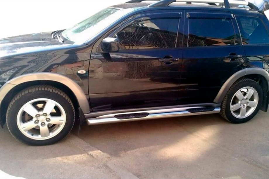 Mitsubishi Outlander 2001-2006 Side Bars (2 pcs, Stainless Steel) Image