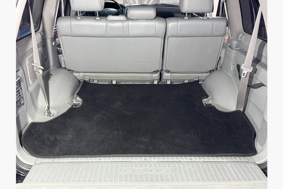 Lexus LX470 1998-2007 Trunk Mat Textile Classic 2 pcs Black (7 seats) Image