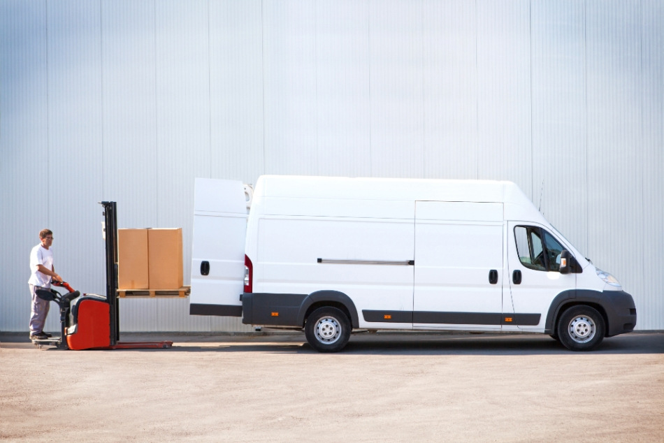 How to choose a vehicle for transporting goods?