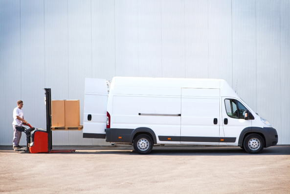 How to choose a vehicle for transporting goods?