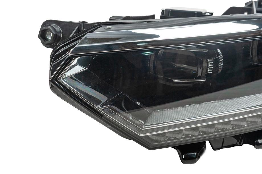 Volkswagen Passat B8 2015-2023 Front Full LED headlights (for EU, 2015-2019, 2 pcs) Photo 5