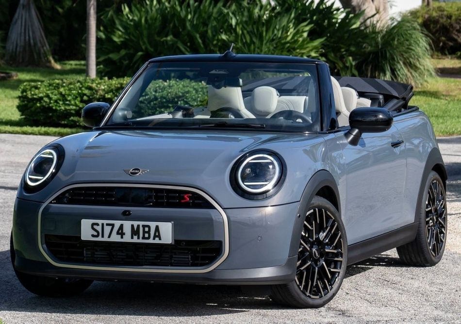Mini Cabrio Review: Open-air enjoyment in urban style