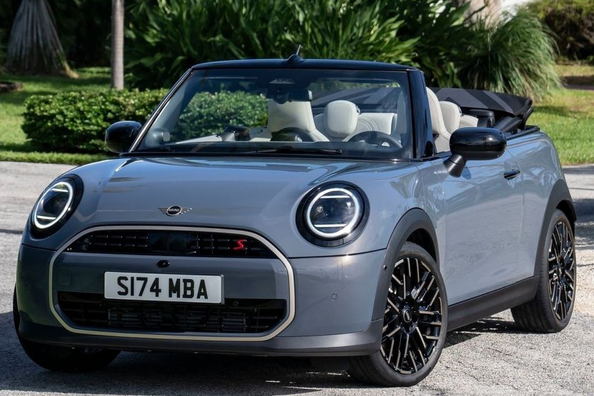 Mini Cabrio Review: Open-air enjoyment in urban style