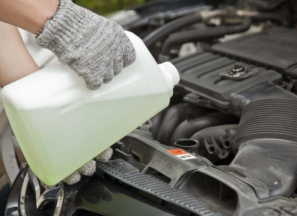 Main car fluids: what every driver needs to monitor