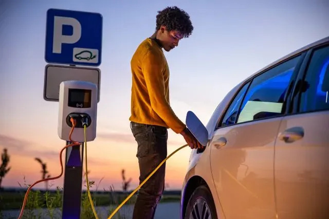 The electric car ran out of power on the road: what to do?