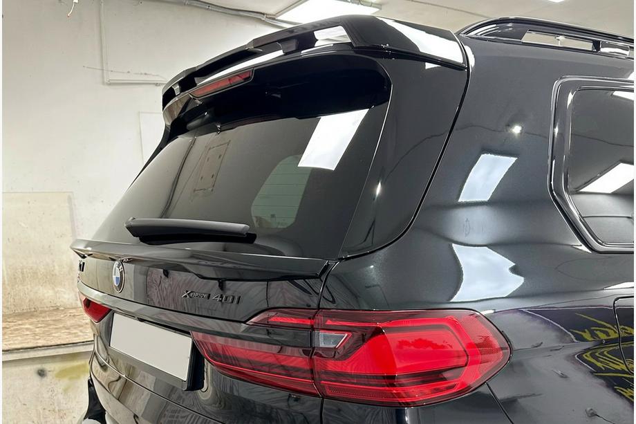 BMW X7 G07 2019- Rear Window Spoiler V2 (Gloss Black) Image