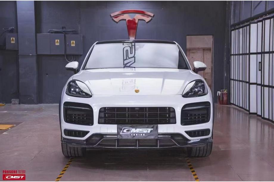 Porsche Cayenne 2018- cmst-Style Carbon Body Kit (for Coupe 2019-2022) Image