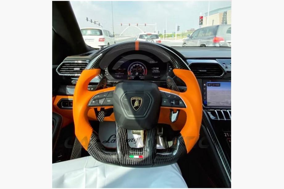 Lamborghini Urus 2018- Steering Wheel (Carbon) Image